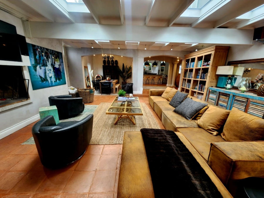 5 Bedroom Property for Sale in Linkside Western Cape